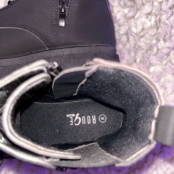 BLACK BOOTS SIZE 8 UNISEX - Picture 4 of 11